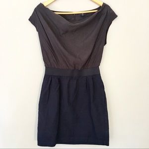 GAP | Navy Dress w/ Scoop Neck & Pockets!